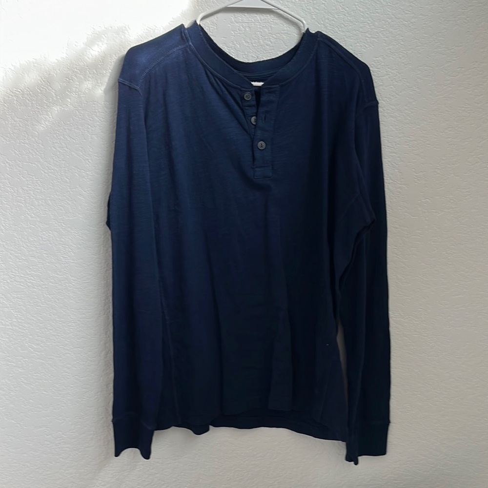 American Eagle Mens Large Henley